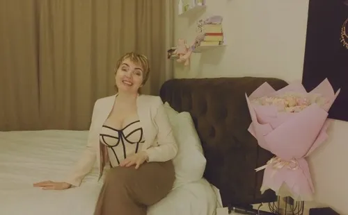 Машенька, я рада, что ты не забыл свою училку за все эти годы и дрочишь на меня